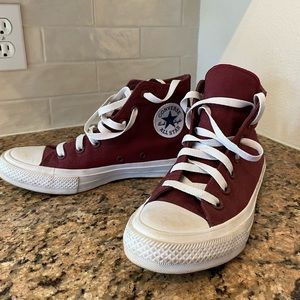 Like new High Top Converse Women 7.5